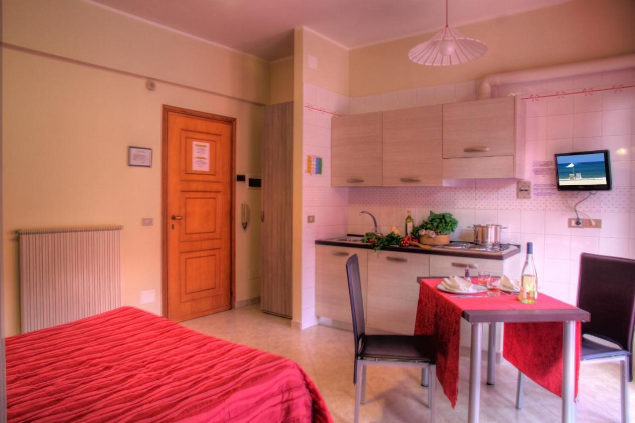 Residence Bellevue Apartments Pietra Ligure Exterior foto