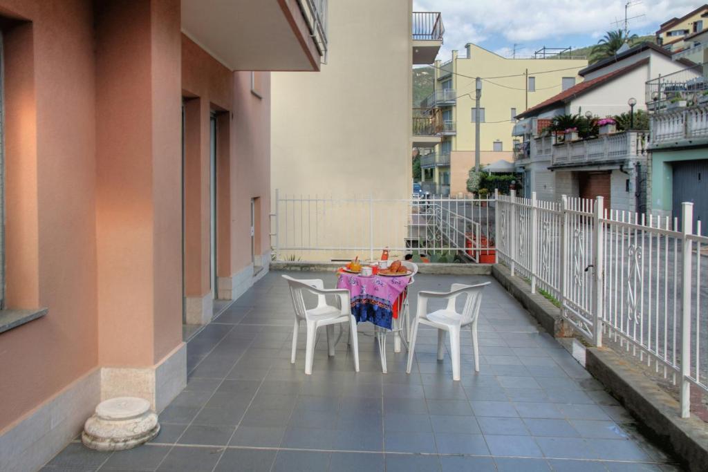 Residence Bellevue Apartments Pietra Ligure Zimmer foto