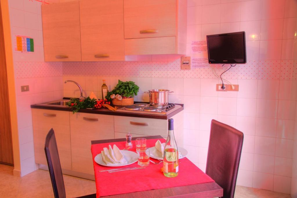 Residence Bellevue Apartments Pietra Ligure Zimmer foto